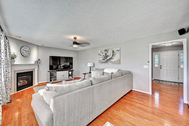 2061 Bluestem Drive, Burlington, KY 41005