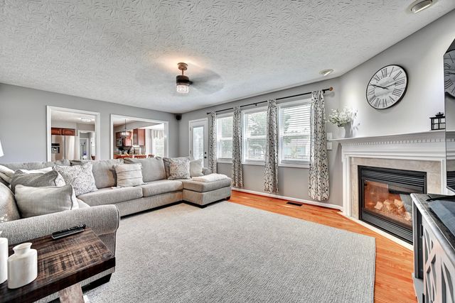 2061 Bluestem Drive, Burlington, KY 41005