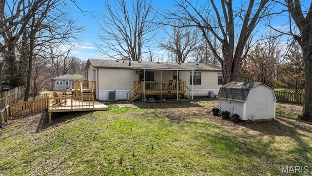 8048 Lakeside Drive, Caseyville, IL 62232