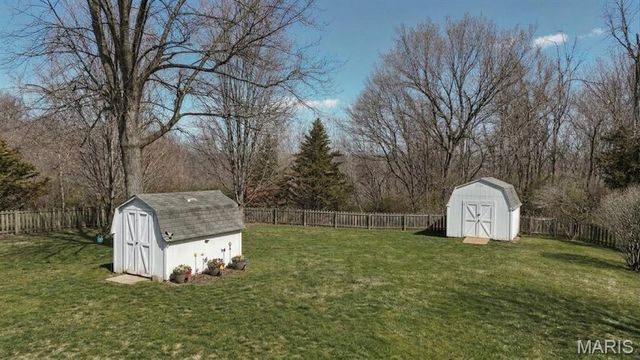 8048 Lakeside Drive, Caseyville, IL 62232