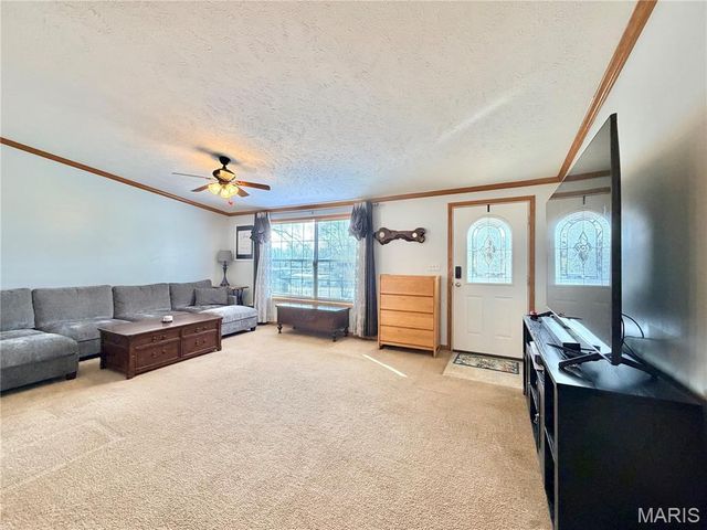 8048 Lakeside Drive, Caseyville, IL 62232