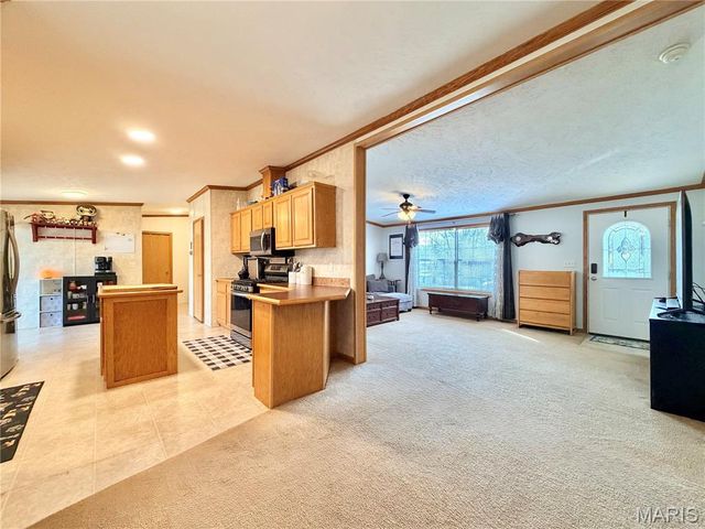 8048 Lakeside Drive, Caseyville, IL 62232