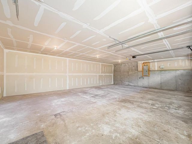 85 Maple Island Road, Lakeville, MN 55044