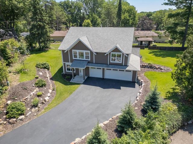 85 Maple Island Road, Lakeville, MN 55044