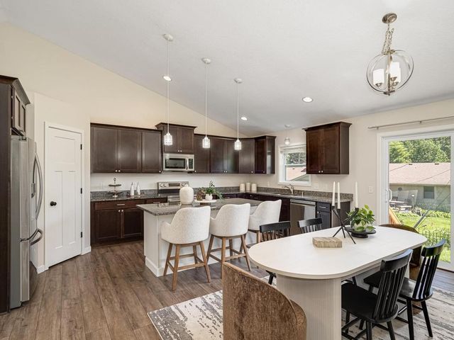 85 Maple Island Road, Lakeville, MN 55044
