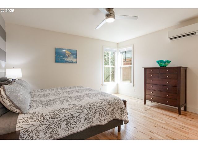 402 Bluff Rd, Hood River, OR 97031