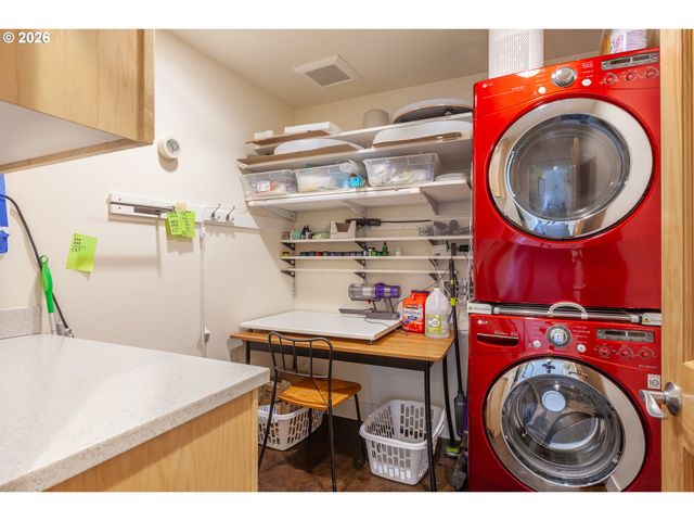 402 Bluff Rd, Hood River, OR 97031