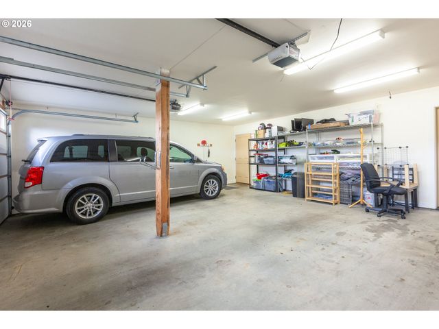 402 Bluff Rd, Hood River, OR 97031