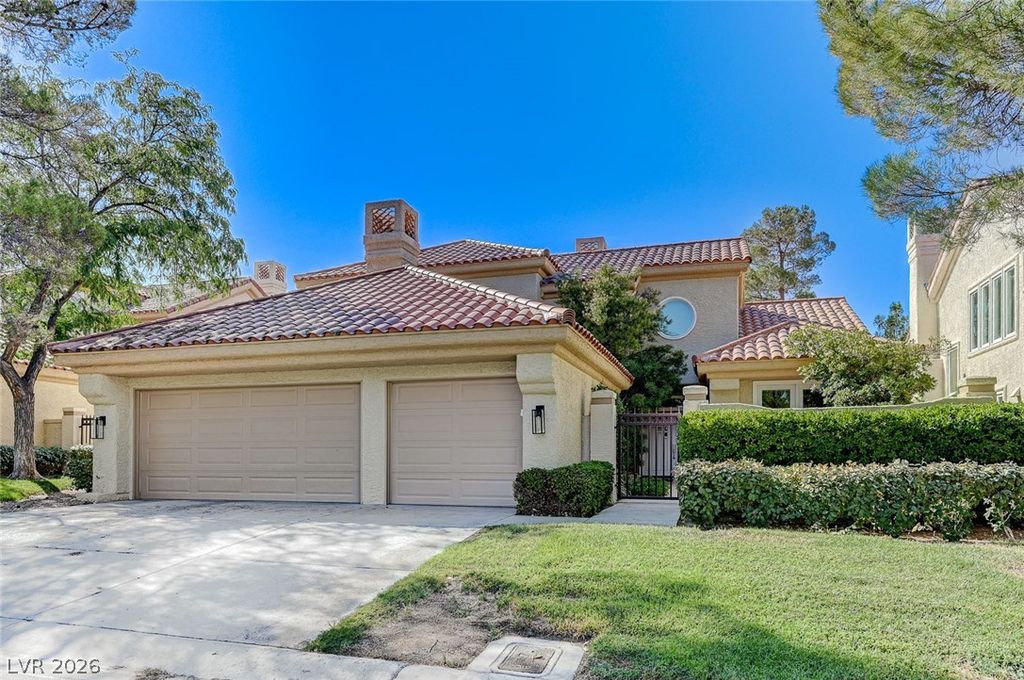 8121 Castle Pines Avenue, Las Vegas, NV 89113 — exterior