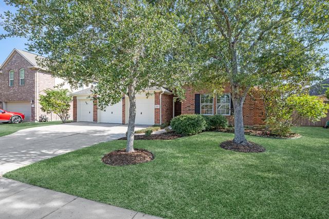 3507 Sebago Drive, Pearland, TX 77584