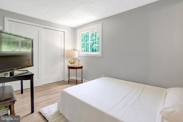 8414 CEDAR FALLS CT, Springfield, VA 22153