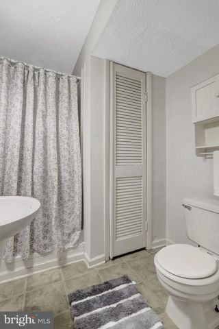 8414 CEDAR FALLS CT, Springfield, VA 22153