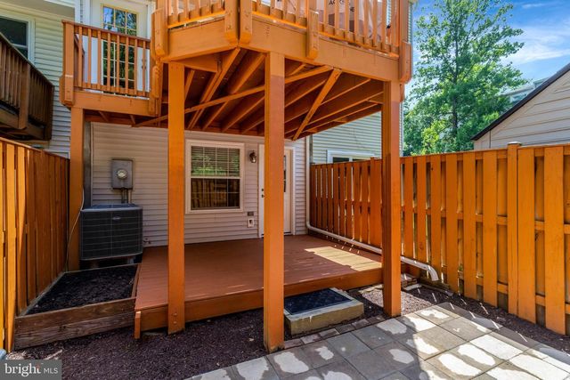 8414 CEDAR FALLS CT, Springfield, VA 22153