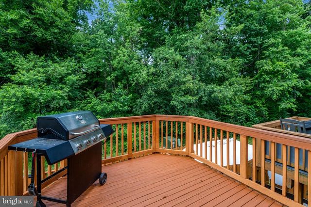 8414 CEDAR FALLS CT, Springfield, VA 22153