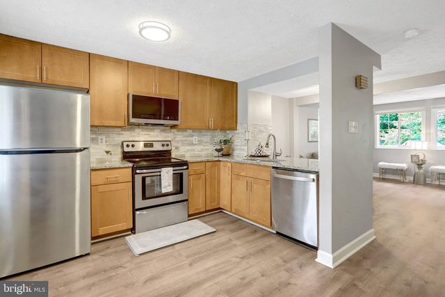 8414 CEDAR FALLS CT, Springfield, VA 22153
