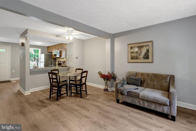 8414 CEDAR FALLS CT, Springfield, VA 22153