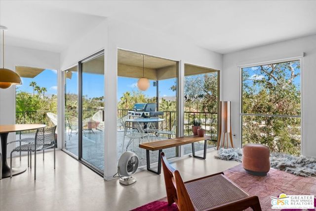 2020 Southridge Drive, Palm Springs, CA 92264