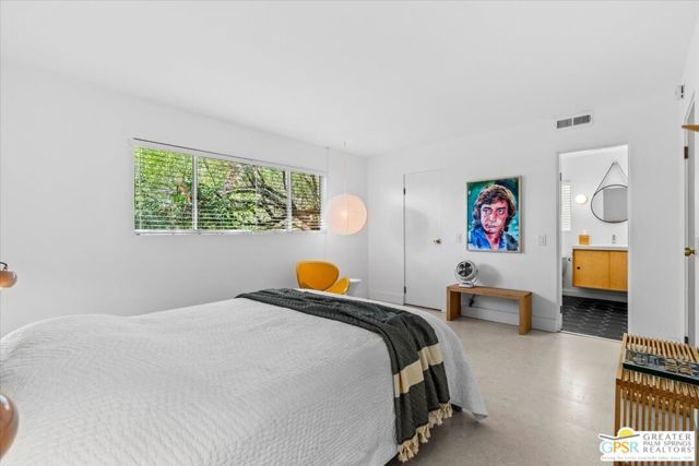 2020 Southridge Drive, Palm Springs, CA 92264