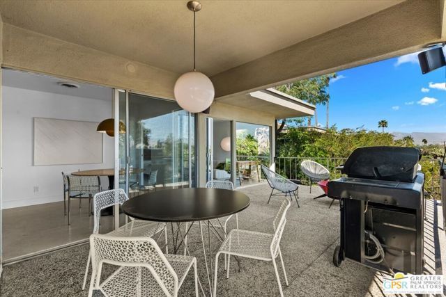 2020 Southridge Drive, Palm Springs, CA 92264