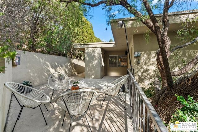 2020 Southridge Drive, Palm Springs, CA 92264