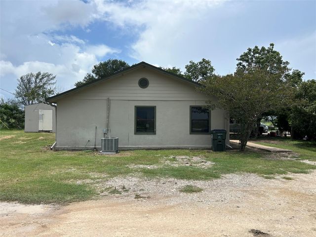4806 Navarro Creek RD A, Del Valle, TX 78617