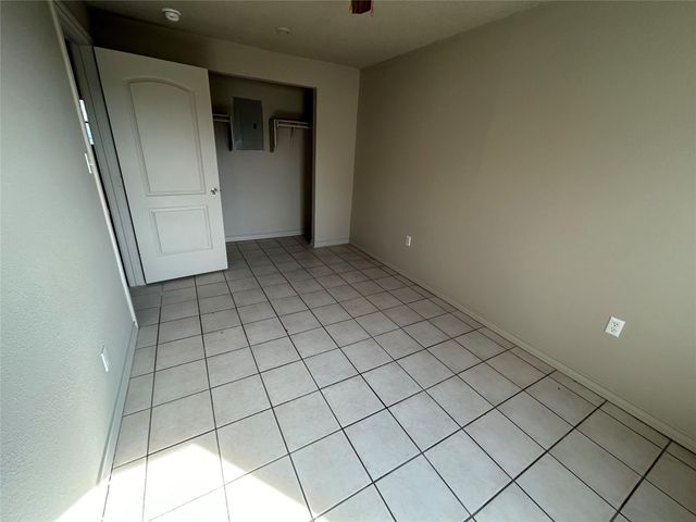 4806 Navarro Creek RD A, Del Valle, TX 78617