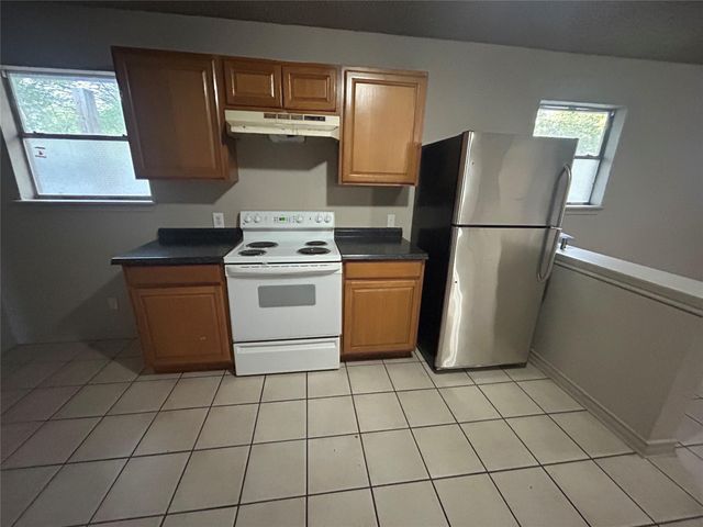 4806 Navarro Creek RD A, Del Valle, TX 78617