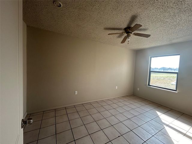 4806 Navarro Creek RD A, Del Valle, TX 78617