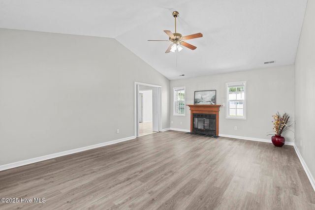 324 Foxridge Lane, Hubert, NC 28539