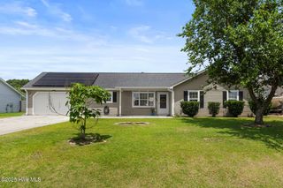 324 Foxridge Lane, Hubert, NC 28539