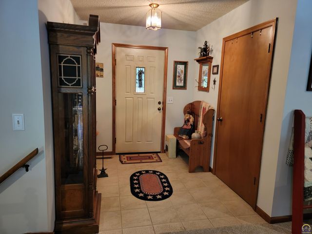 2225 Redwood Ave, Emporia, KS 66801