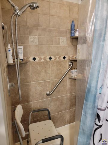 2225 Redwood Ave, Emporia, KS 66801