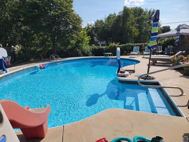 2225 Redwood Ave, Emporia, KS 66801