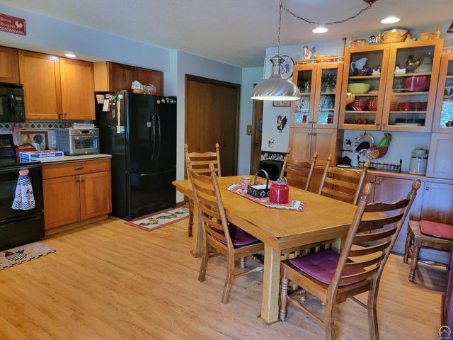 2225 Redwood Ave, Emporia, KS 66801