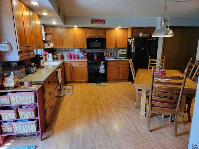 2225 Redwood Ave, Emporia, KS 66801