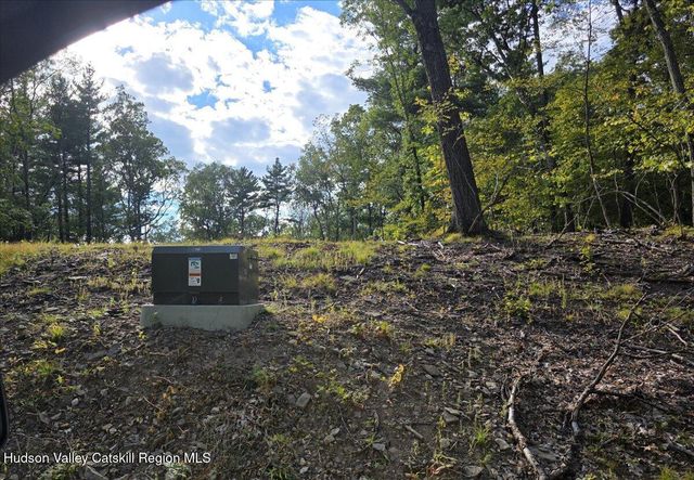 1927 Route 67, Leeds, NY 12451