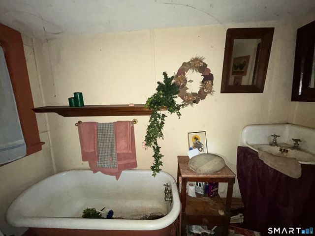 825 Worthington Ridge, Berlin, CT 06037