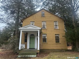 825 Worthington Ridge, Berlin, CT 06037
