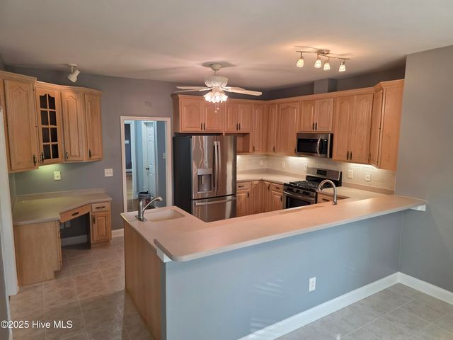 219 Drake Landing, New Bern, NC 28560