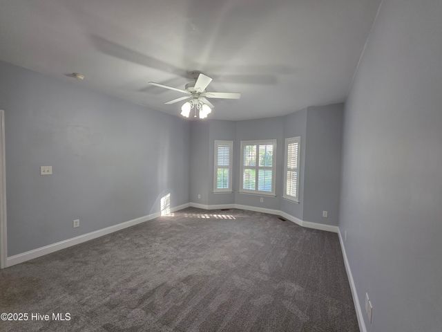 219 Drake Landing, New Bern, NC 28560