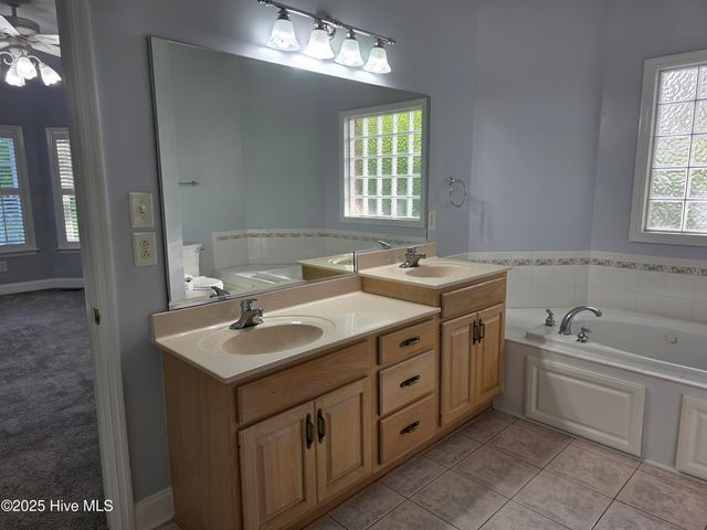 219 Drake Landing, New Bern, NC 28560