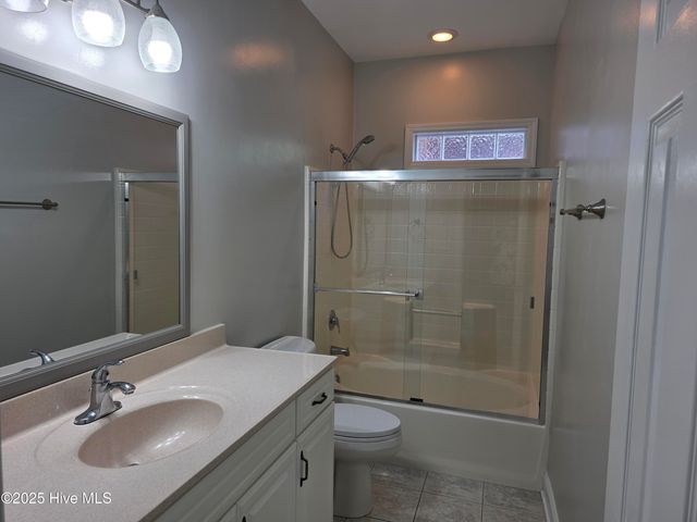 219 Drake Landing, New Bern, NC 28560