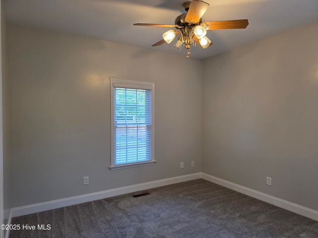 219 Drake Landing, New Bern, NC 28560