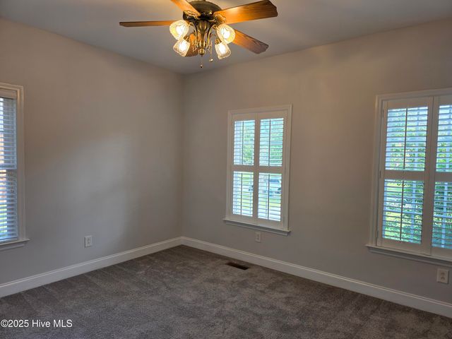 219 Drake Landing, New Bern, NC 28560