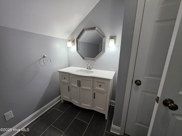 219 Drake Landing, New Bern, NC 28560