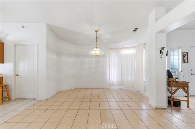 16433 Pauhaska, Apple Valley, CA 92307