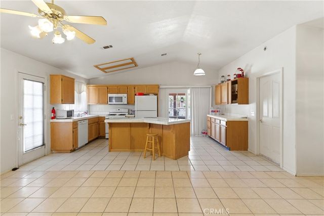 16433 Pauhaska, Apple Valley, CA 92307
