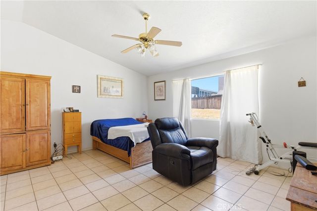 16433 Pauhaska, Apple Valley, CA 92307