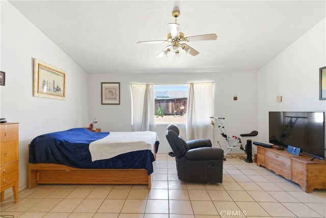 16433 Pauhaska, Apple Valley, CA 92307