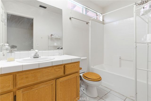 16433 Pauhaska, Apple Valley, CA 92307